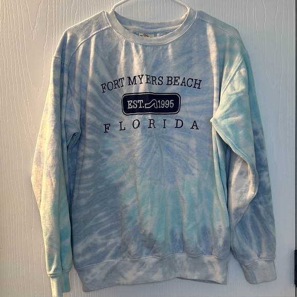 trading co Tops - Fort Myers beach Florida blue tie dye long sleeve sweatshirt women’s medium